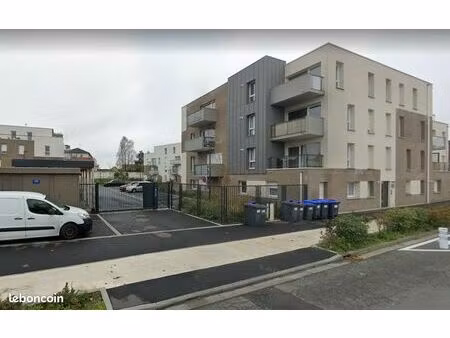 appartement t2 de 48 m² - avec balcon et parking - wervicq sud