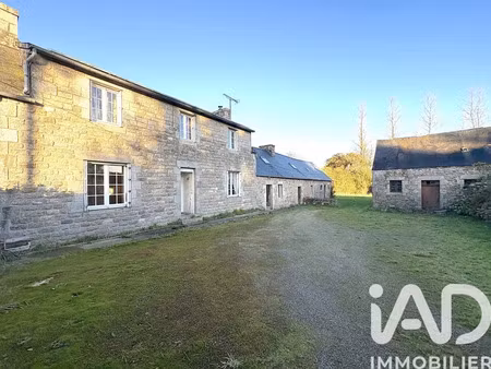 maison à bourbriac (22390)