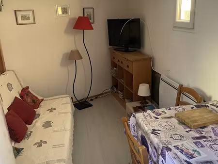 appartement à montfuron (04110)