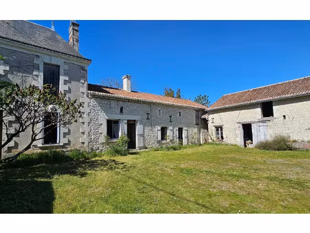 maison courcoué m² t-5 à vendre  185 000 €