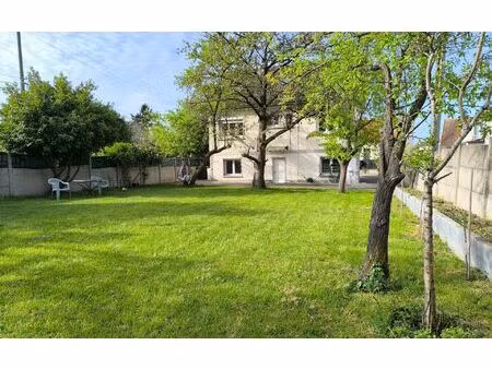 location maison  175.9 m² t-7 à sucy-en-brie  3 000 €