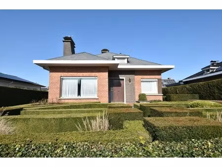 sfeervolle bungalow met tuin en volop potentieel voor jouw persoonlijke touch!