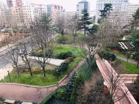 location appartement 3 pièces 70 m² à courbevoie (92400)