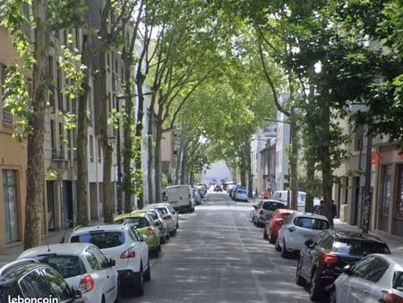 local commercial/professionnel 43 m2