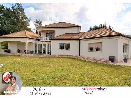 maison 6 pièces 230 m²