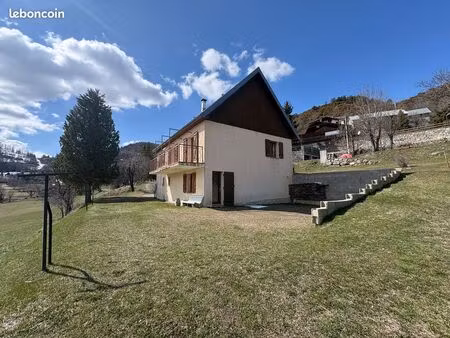 magnifique maison individuelle à rénover entièrement