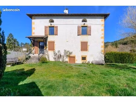 propriété 8 pièces 134 m²