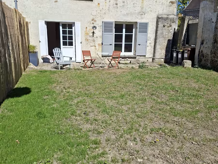 duplex avec jardin à louer aux loges en josas.