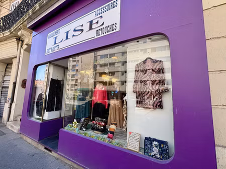 local commercial de 70m2 avec vitrine - secteur chartreux