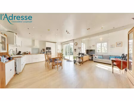 vente appartement 3 pièces  77.00m²  bry