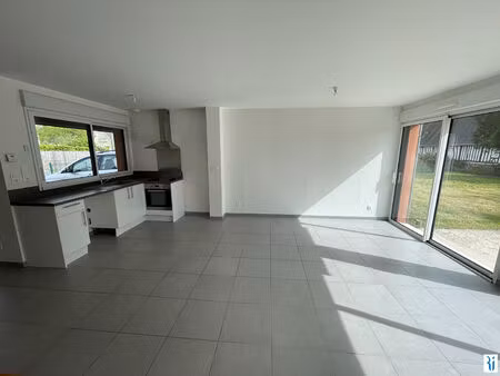isneauville - maison de 2016 d'environ 84.65 m² + carport
