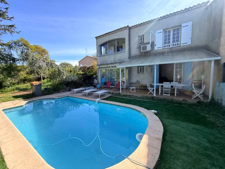 frejus tour de mare  villa mitoyenne avec piscine