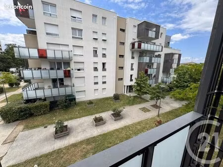 appartement 5 pièces 93 m²