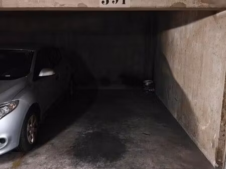 parking sous-sol 12m²
