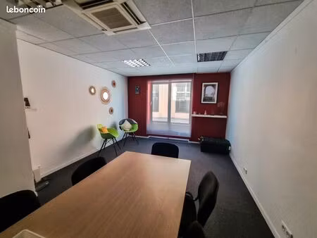 bureaux 26m²  lumineux  idéalement situé avec places de parking - parc du chêne