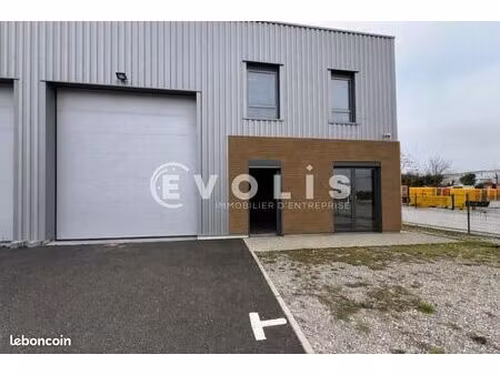 local d'activité 329 m²