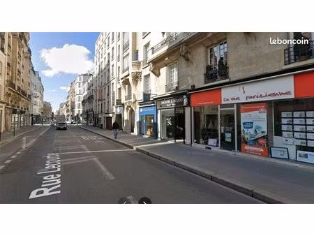 boutique 2690 m² paris