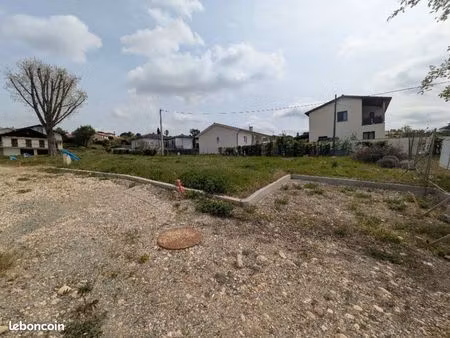 terrain 345 m² jassans riottier