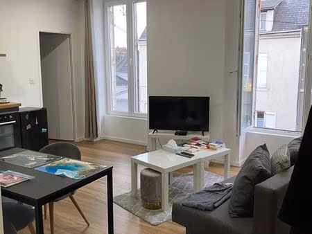 à louer grand f1 bis