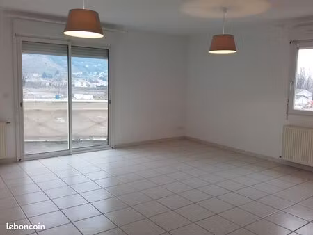t3 en duplex 79m2 à louer tournon sur rhone