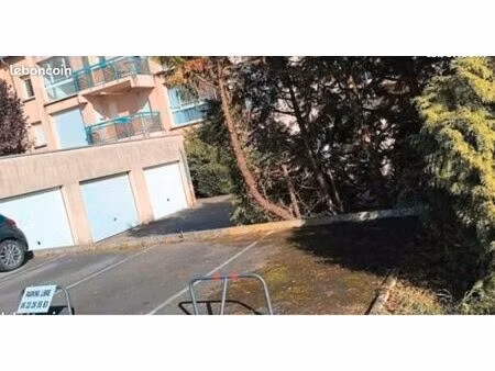 location place de parking