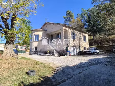 propriété 4 pièces 95 m²