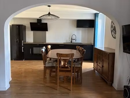 jolie maison de village (meublée ou pas) avec studio