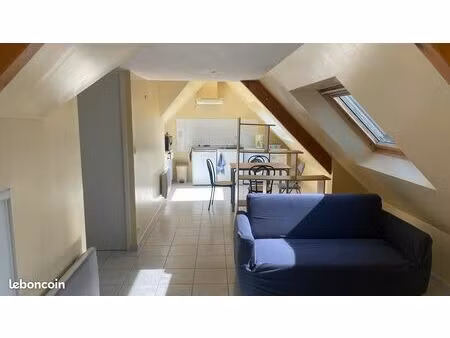 studio à louer theix