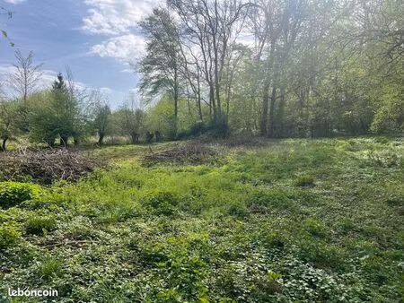 terrain à proix (02120)