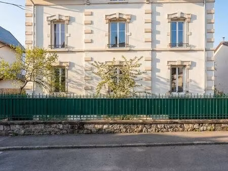 maison 12 pièces 244 m²