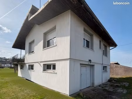 maison avec grand terrain