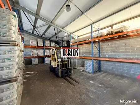 local industriel 437 m²