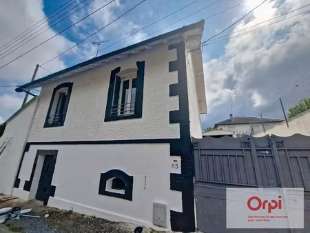 location maison 3 pièces 44 m² à desertines (03630)  640 €