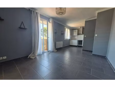 location appartement  m² t-2 à la farlède  670 €