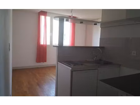 location appartement  33.17 m² t-2 à la souterraine  358 €
