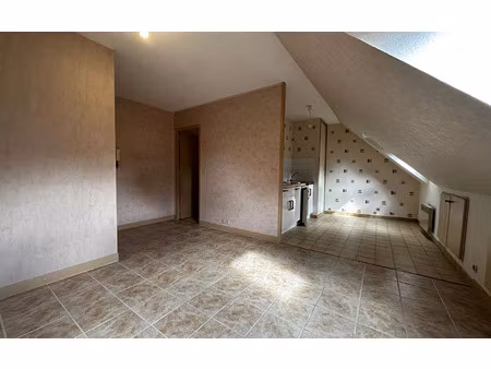 location appartement  m² t-1 à moret-sur-loing  400 €