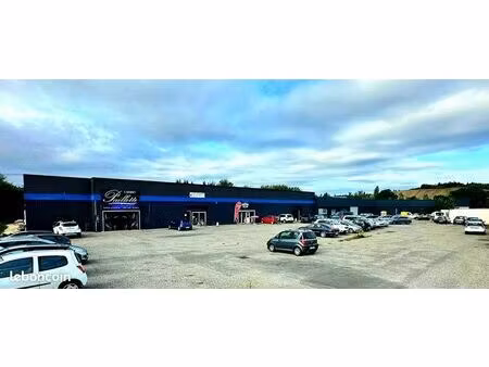 local commercial / boutique zone frr