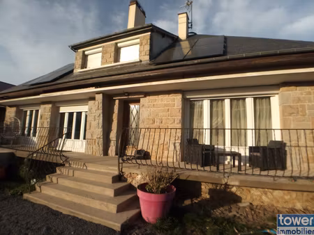 maison  7 pièce(s)  5 chambre(s)  220 m²