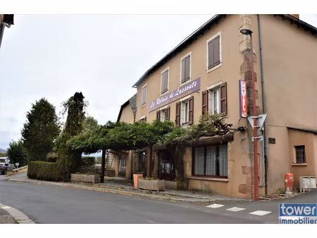 maison  13 pièce(s)  9 chambre(s)  300 m²