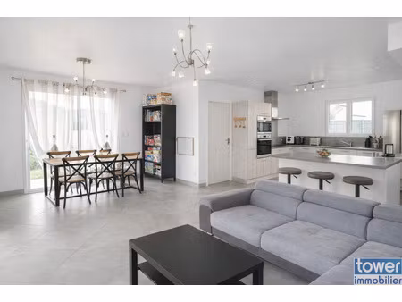 maison  4 pièce(s)  3 chambre(s)  100 m²