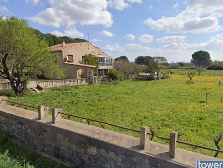 maison  8 pièce(s)  4 chambre(s)  113 m²