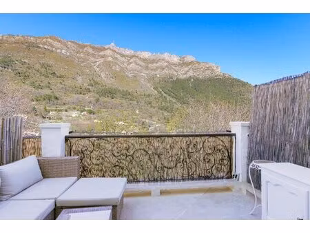 tourette du chateau//3 p//40 m²//terrasse