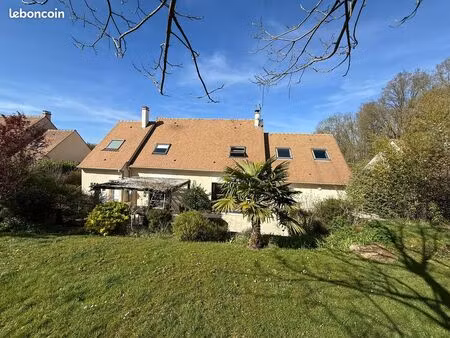 maison familiale 170 m² avec bureau  double garage et terrain de 1 223 m² – le val-saint-g