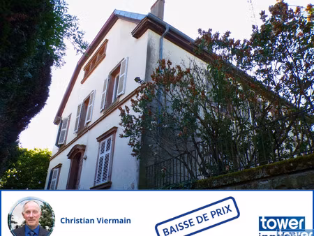 maison  8 pièce(s)  5 chambre(s)  300 m²