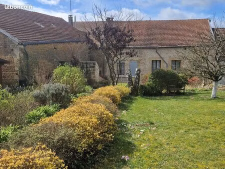 maison 6 pièces 104 m²