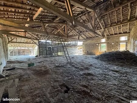 maison 4 pièces 414 m²