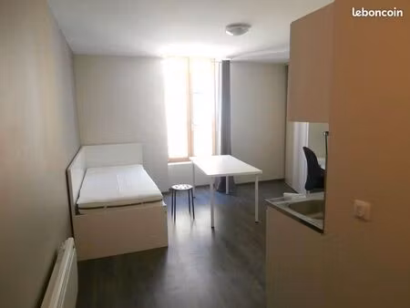 studio 1 pièce 20 m²