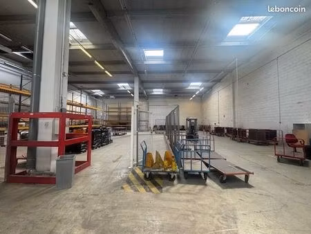 local industriel 1 132 m²