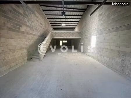 local d'activité 192 m²