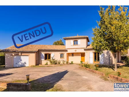 villa  5 pièce(s)  4 chambre(s)  125 m²
